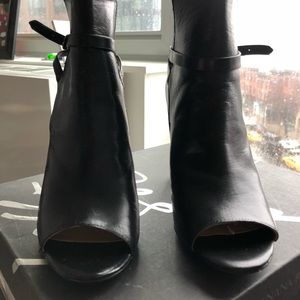 Brand new BR Gayle OT booties - Black size 6.5